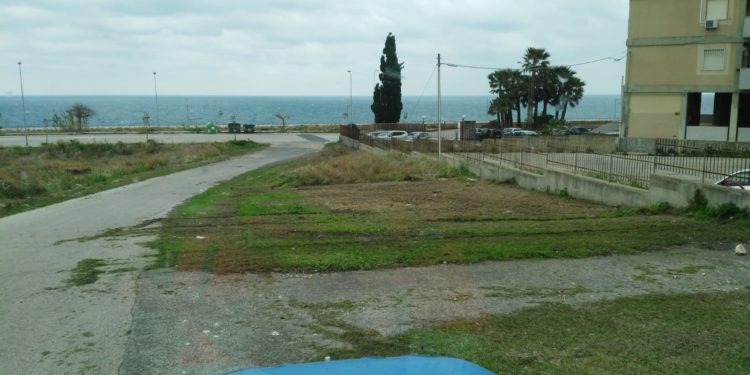 Siracusa. Sanificazioni e diserbo nelle zone periferiche e al Cimitero