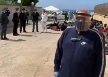 Portopalo. Sbarcati all’alba 77 migranti al porto