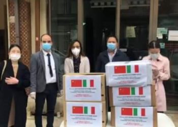 Siracusa. Comunità cinese dona al Comune tre mila mascherine e due ventilatori polmonari