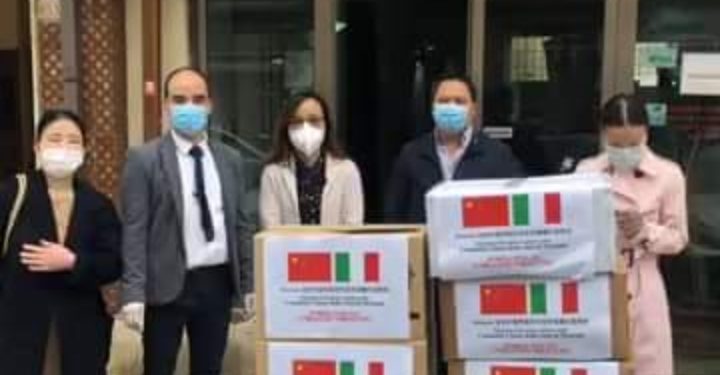 Siracusa. Comunità cinese dona al Comune tre mila mascherine e due ventilatori polmonari