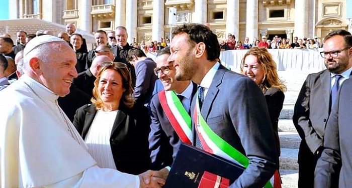 Papa Francesco chiama al telefono il Sindaco Italia e benedice Siracusa