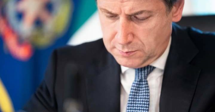 Governo sulla fase 2, Conte: “entro fine settimana piano aperture per il 4 maggio”