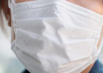 A Solarino indossare la mascherina in spazi pubblici ed esercizi commerciali