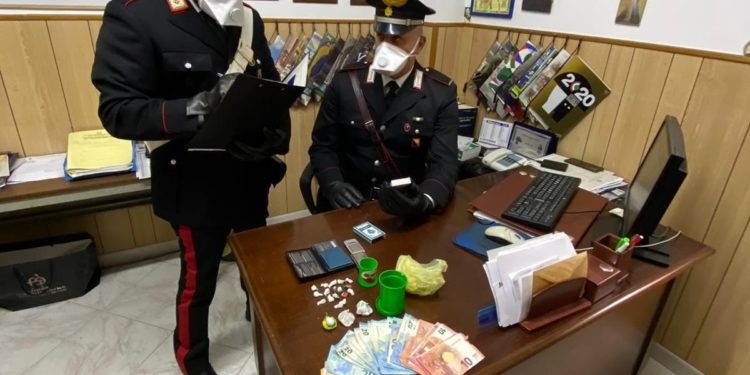 Rosolini. Coppia deteneva droga in casa, arrestati