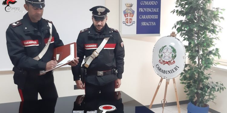 Floridia. Trovato in possesso di 40 grammi di cocaina, arrestato