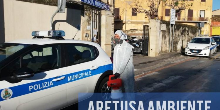 Canicattini Bagni. Sanificazione dei mezzi di Polizia Municipale, Carabinieri e Protezione Civile