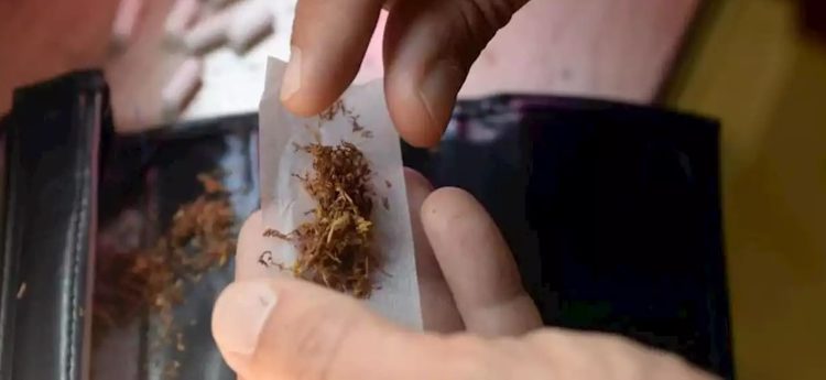 Lentini. Esce di casa per portare il tabacco ad un amico, sanzionato