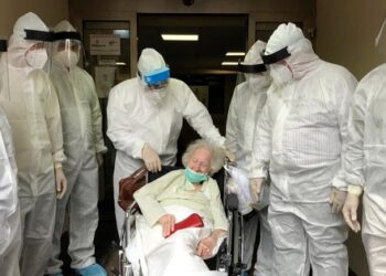 Sicilia, a 100 anni guarisce dal Covid-19: anziana dimessa dall’ospedale