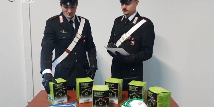 Rosolini, i Carabinieri sequestrano mascherine non idonee