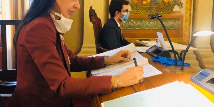 Finanziaria regionale, Cannata: “sì ai fondi ai Comuni e agli operatori economici”