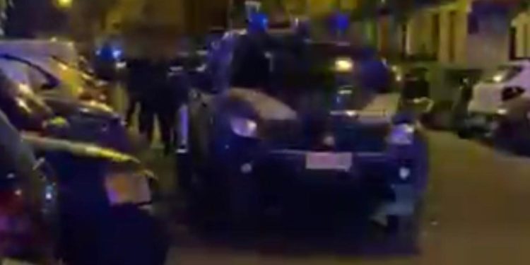 Siracusa, pacco bomba su un’auto: ordigno disinnescato dagli artificieri