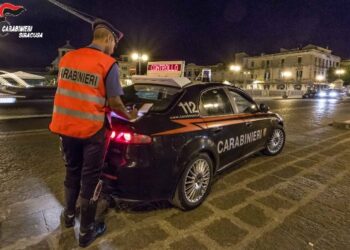 Siracusa. Evade dagli arresti domiciliari, arrestato giovane
