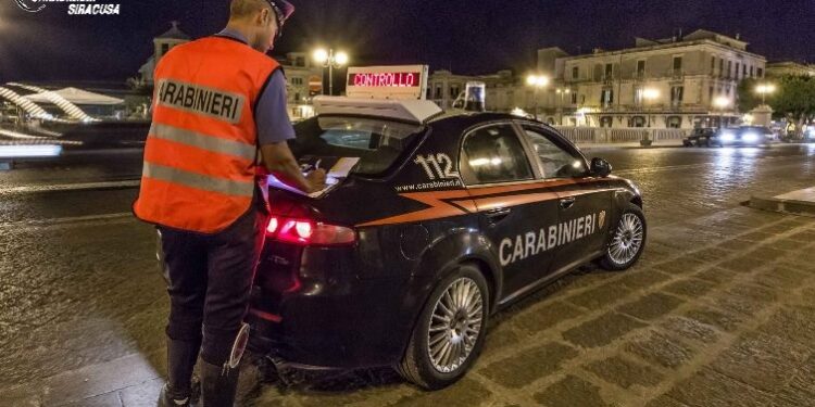 Siracusa. Evade dagli arresti domiciliari, arrestato giovane