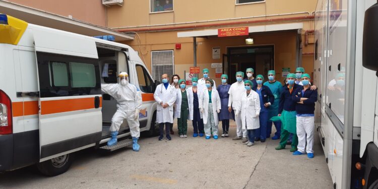 Azzerati i ricoveri nei Covid Center del siracusano: dimessi gli ultimi due pazienti dall’Umberto I