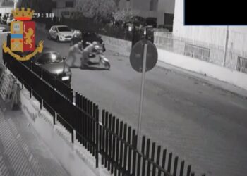 Augusta, furto e ricettazione di ciclomotori: misure cautelari per due giovani