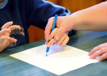 Siracusa, urgenti terapie a domicilio per i bambini autistici: l’appello della Consulta Civica