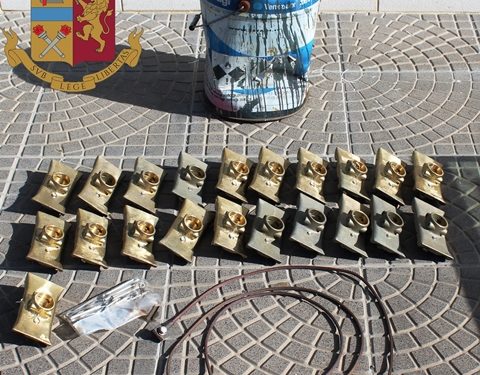 Lentini. Tenta di rubare materiale ferroso in un cantiere, arrestato