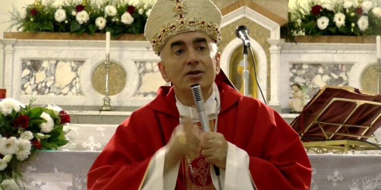 Emergenza migranti, il Vescovo Staglianò invita tutti alla solidarietà: “nessuno resti indietro”