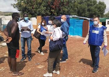 Cassibile, esperti ALS-MCL Sicilia e operatori legali hanno incontrato i lavoratori stranieri