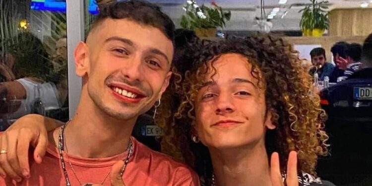 Siracusa. Il ballerino Gabriele Baio nel nuovo video di Random “Sono un bravo ragazzo un po’ fuori di testa”