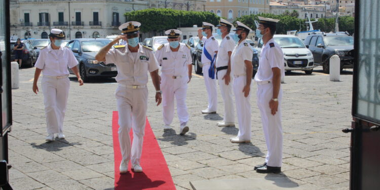 Il direttore marittimo della Sicilia orientale in visita alla Capitaneria di Porto di Siracusa