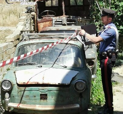 Solarino, appezzamento di terreno adibito a discarica abusiva: area sequestrata
