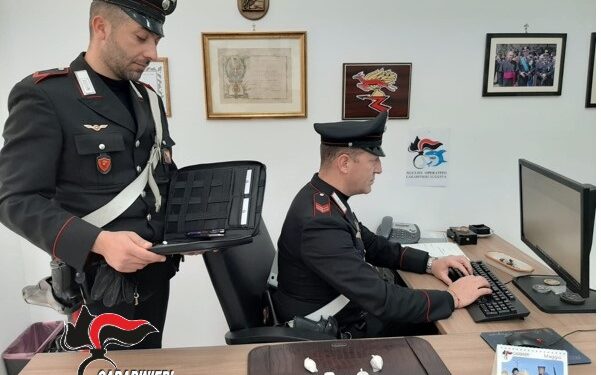 Augusta. Cocaina nascosta tra i mobili di casa, arrestato un 27enne
