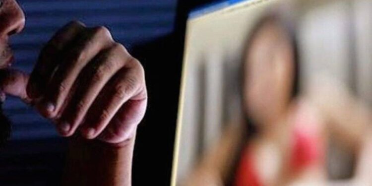 Siracusa. “Revenge porn”, 38enne diffondeva immagini intime dell’ex  via chat