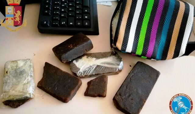 Siracusa. In auto con 550 grammi di hashish, arrestato un 51enne