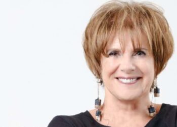 Lella Costa al Teatro Greco di Siracusa con La vedova Socrate