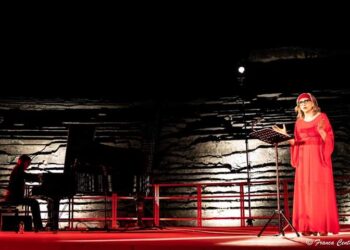 Da Medea a Medea al Teatro Greco di Siracusa: grandi applausi per Lunetta Savino