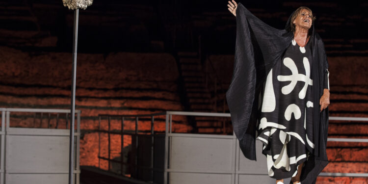 Grandi emozioni al Teatro Greco di Siracusa per la prima nazionale del testo di Franca Valeri