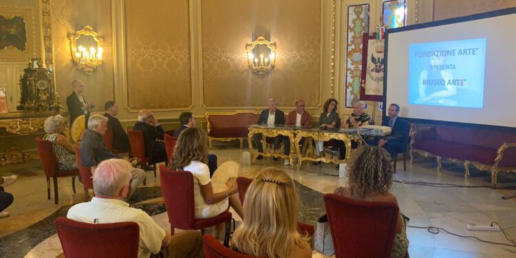 “EscatoMateria”, presentata la mostra di Santi Sindoni allestita nei bassi di Palazzo Ducezio