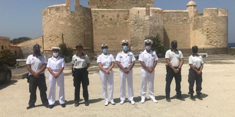 Il Direttore Marittimo della Sicilia Orientale in visita agli uffici dipendenti della direzione marittima