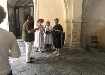 Noto torna ad essere set cinematografico, il regista Wright sceglie la città per il suo “Cyrano”