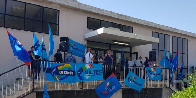 Uil Siracusa, Ragusa, Gela e settore industria con i lavoratori del petrolchimico