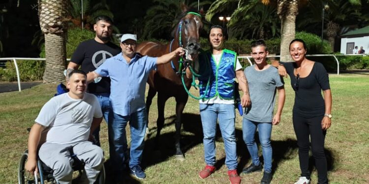 Siracusa. Every Promise superlativa in dirt; II Tris pennellata dal grigio Nonno Aurelio