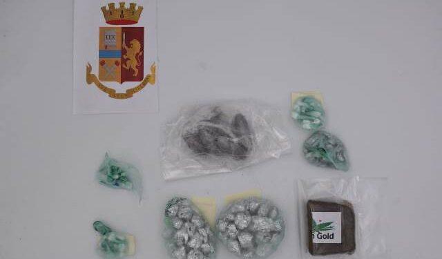 Siracusa. La Polizia rinviene ingente quantitativo di droga e una moto rubata