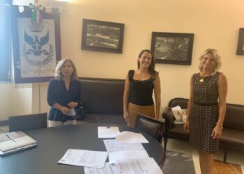 Noto. Avvicendamento in Giunta, hanno giurato i nuovi assessori Marta Fitula e Roberta Garofalo