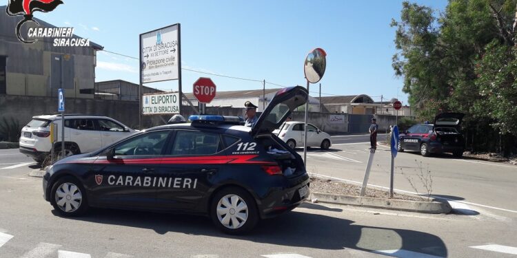 Siracusa. Costante controllo dei Carabinieri sulla città: due denunce e sanzioni per 3400 euro