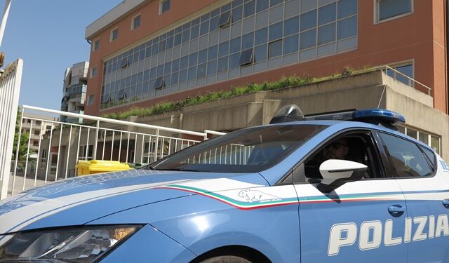 Siracusa. Si intrufolano in un cortile condominiale per rubare una bici elettrica: arrestati