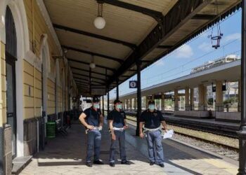 Trafficante di droga espulso dall’Italia arrestato dalla Polizia sul treno regionale nei pressi di Noto