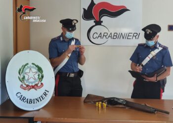 Pachino. Trovato in possesso di fucile con matricola abrasa e cartucce: arrestato