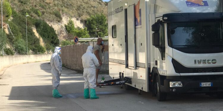 Telemedicina e servizi radiodiagnostici mobili per i militari positi in isolamento alla Marina di Augusta