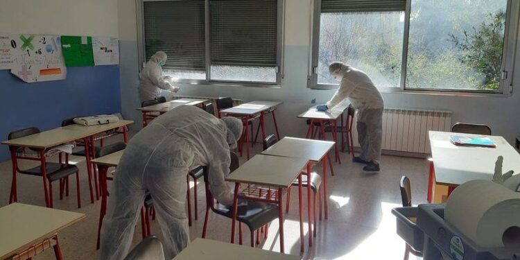 Solarino. Positivo alunno della scuola primaria, i contagiati in città salgono a 15
