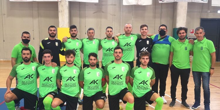 Calcio, i ragazzi del Real Palazzolo vincono contro il Villasmundo. Formazione femminile battuta dal Catania C5