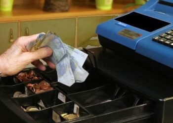 Portopalo. Tenta di rubare dal registratore di cassa di un bar- ristorante: sorpreso dal proprietario e denunciato