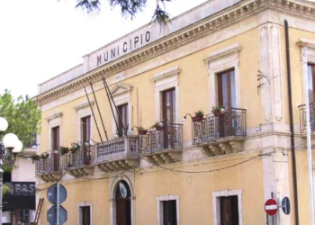 A Solarino chiusi gli uffici comunali e il Municipio
