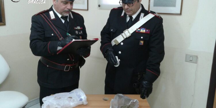 Siracusa. Detiene droga in casa: arrestato dai Carabinieri