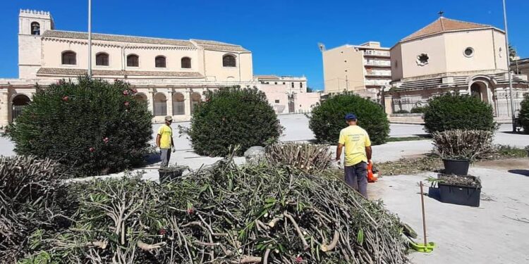 Siracusa. Sistemazione verde piazza Santa Lucia